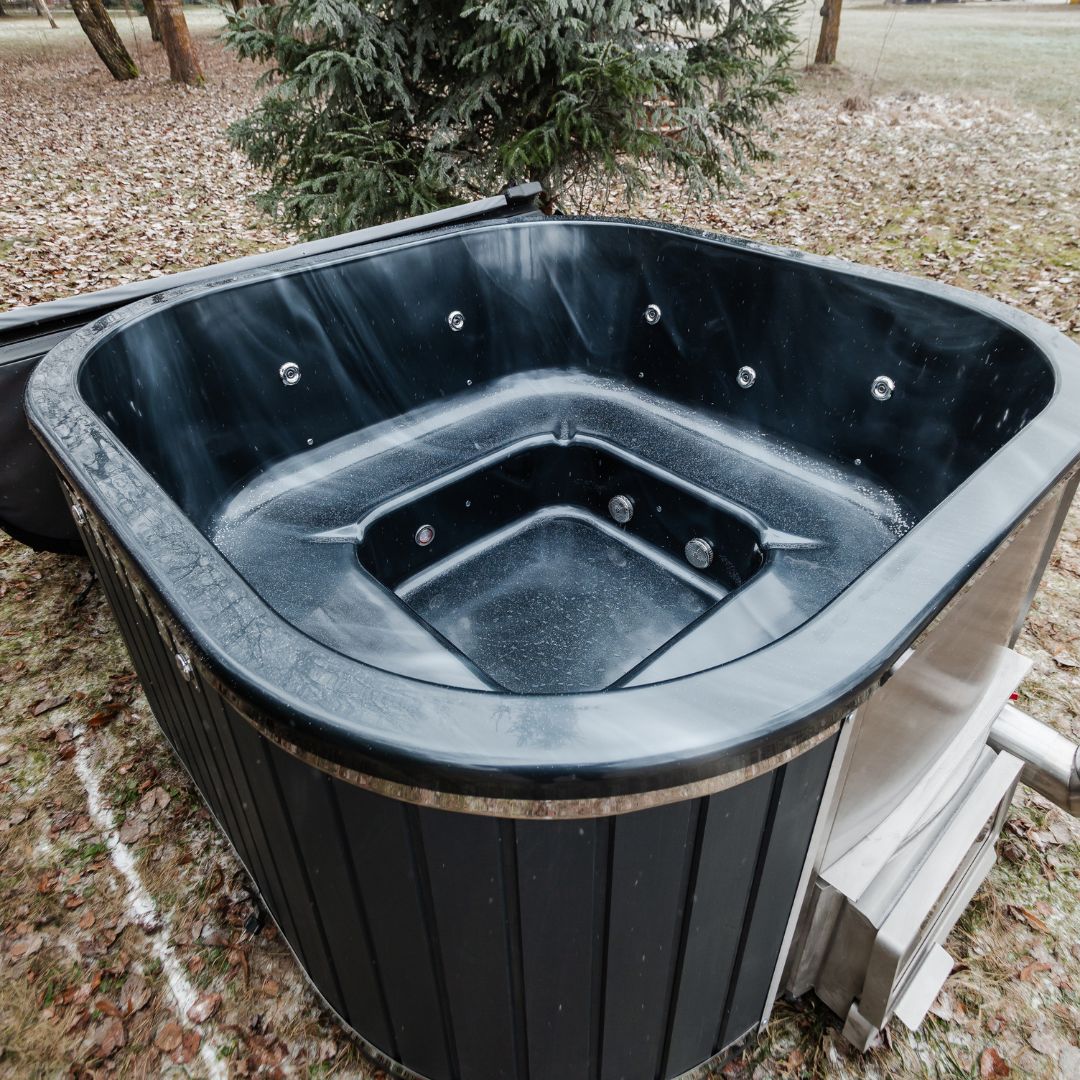 Hot tub 204x204 (3)