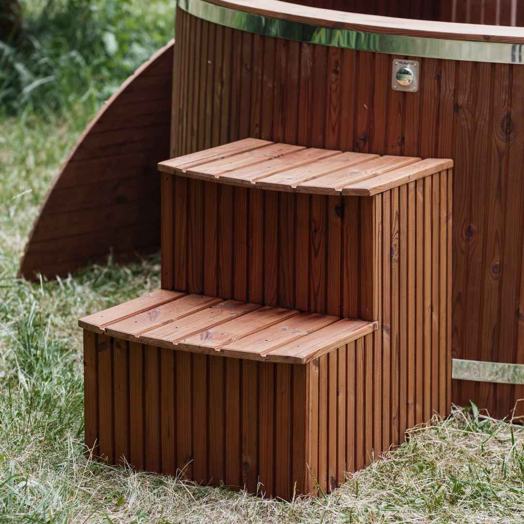 Stainless steel hot tub with integrated heater (12)