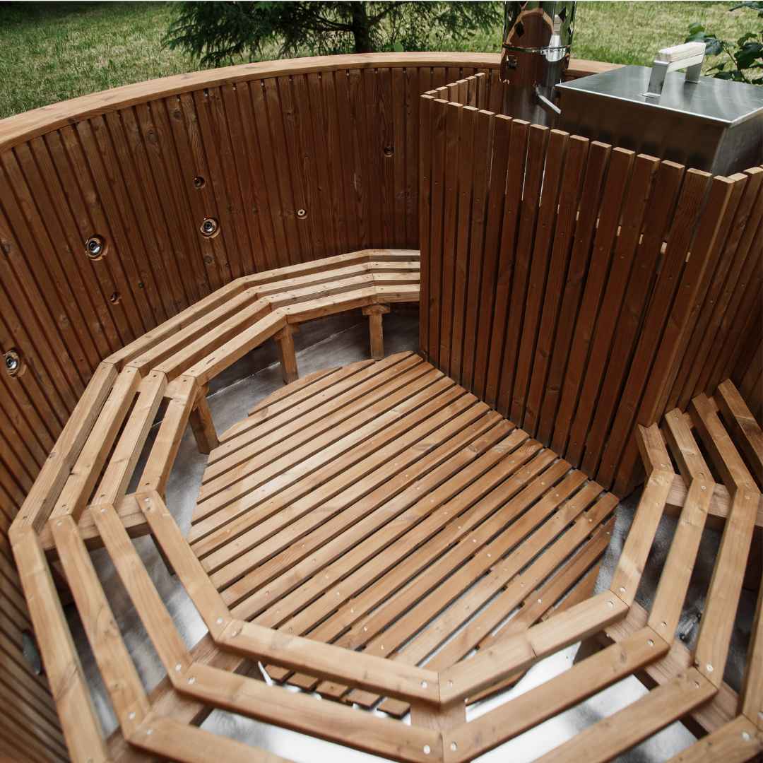 Stainless steel hot tub with integrated heater (9)